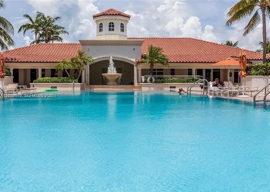 19900 E Country Club Dr # 310, Aventura, FL 33180 photo 13