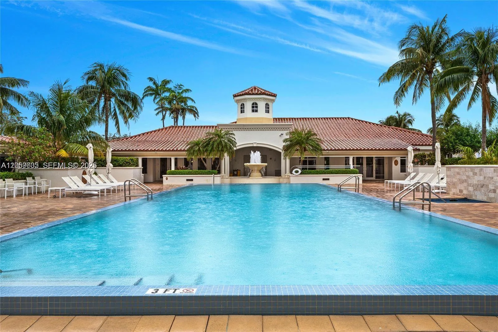 19900 E Country Club Dr # 310, Aventura, FL 33180 photo 4