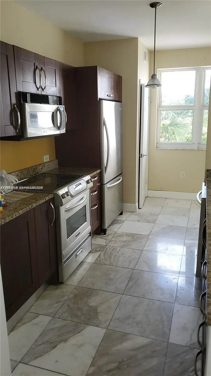 19900 E Country Club Dr # 310, Aventura, FL 33180 photo 6