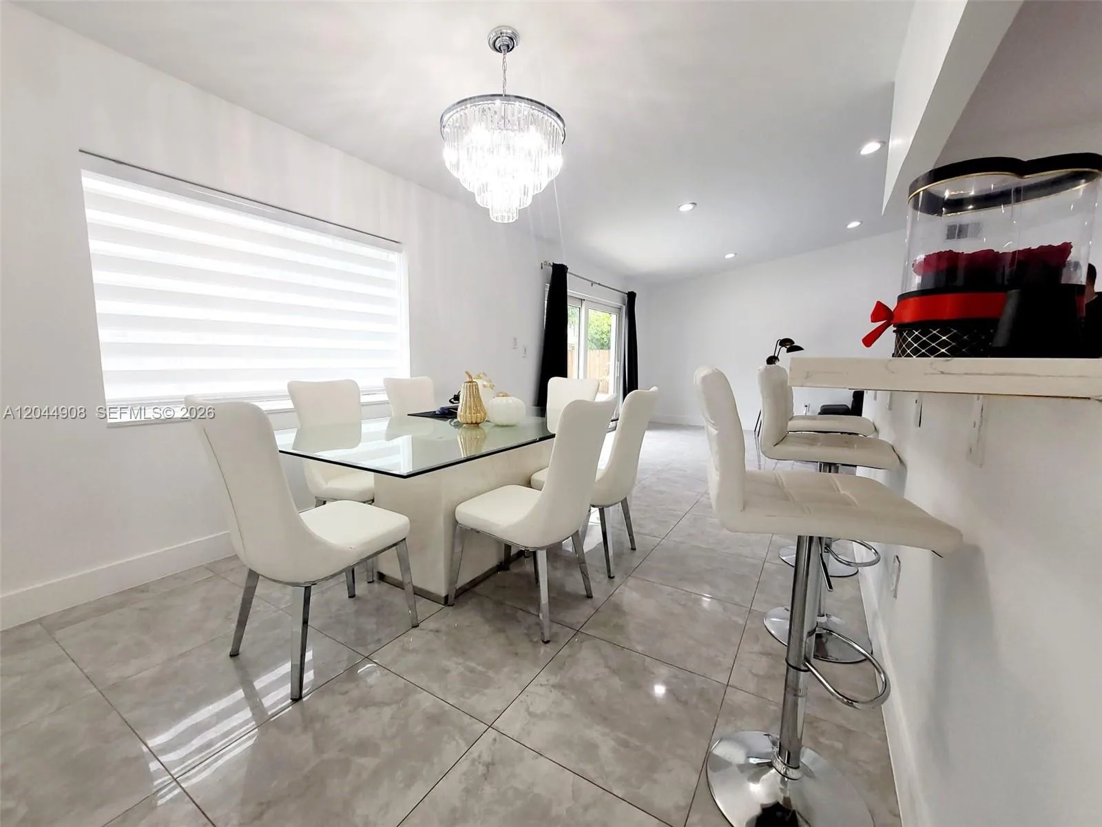 6324 NW 201st Ln, Hialeah, FL 33015 photo 10