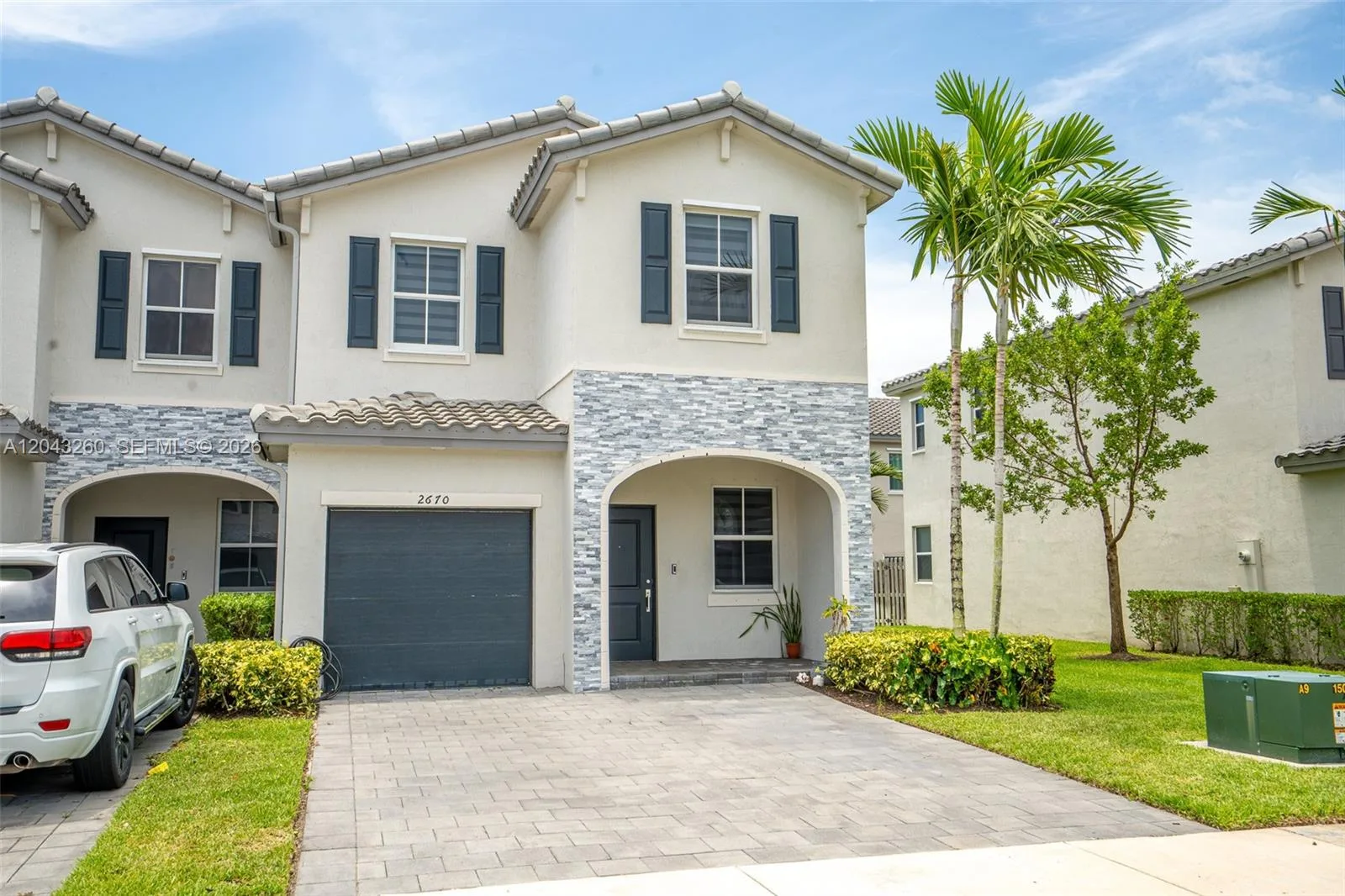 2670 SE 12th St, Homestead, FL 33035 photo 2