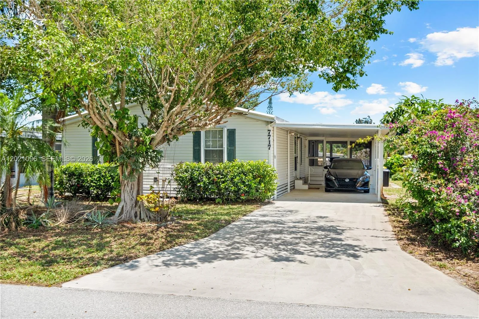 7717 SE Swan Ave, Hobe Sound, FL 33455
