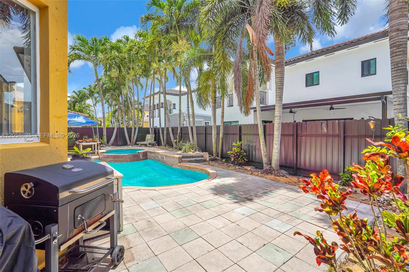 15664 SW 12th Ter, Miami, FL 33194 photo 4