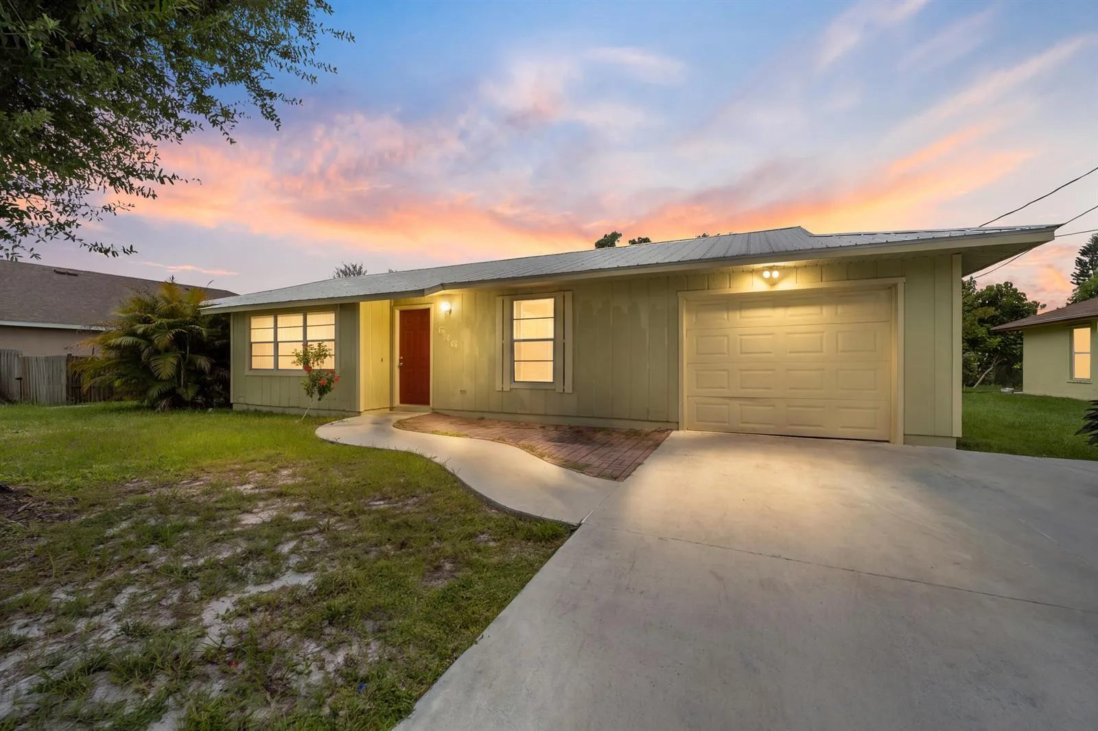 636 SW EYERLY Avenue, Port St. Lucie, FL 34983