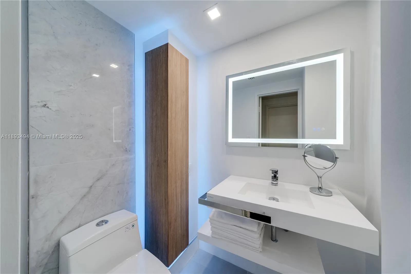 20 Island Ave # 702, Miami Beach, FL 33139 photo 3