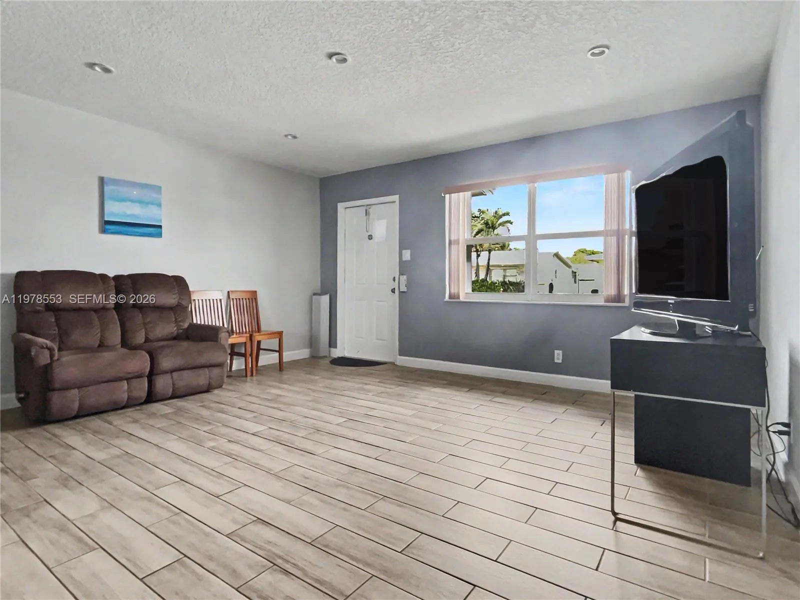 6960 NW 11th Ct, Margate, FL 33063 photo 2
