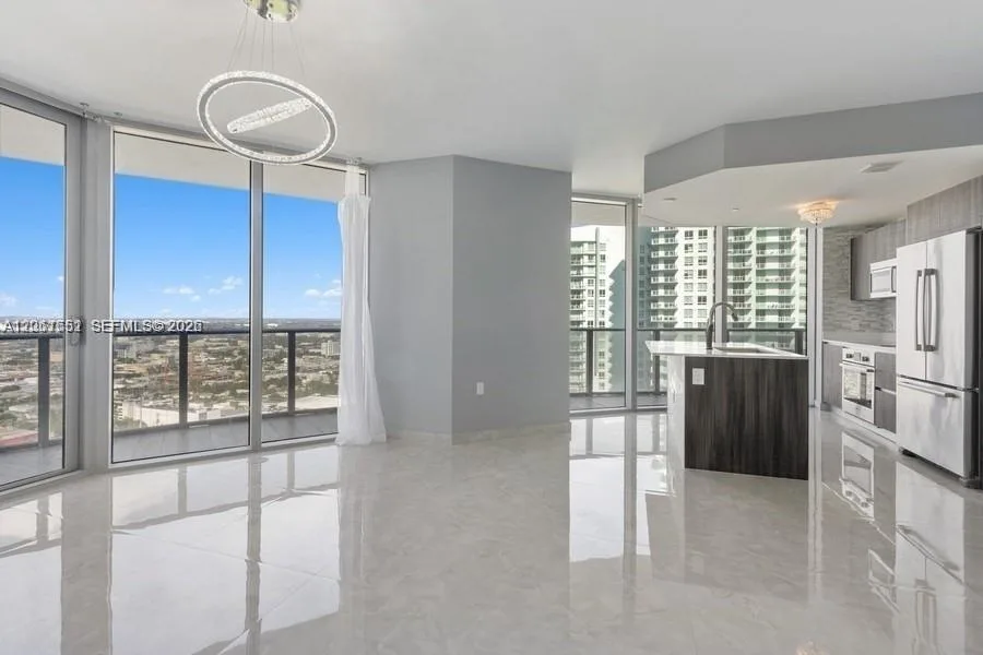 488 NE 18th St # 3801, Miami, FL 33132 photo 3