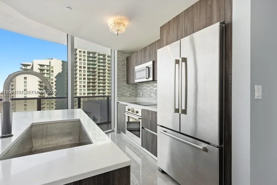 488 NE 18th St # 3801, Miami, FL 33132 photo 5