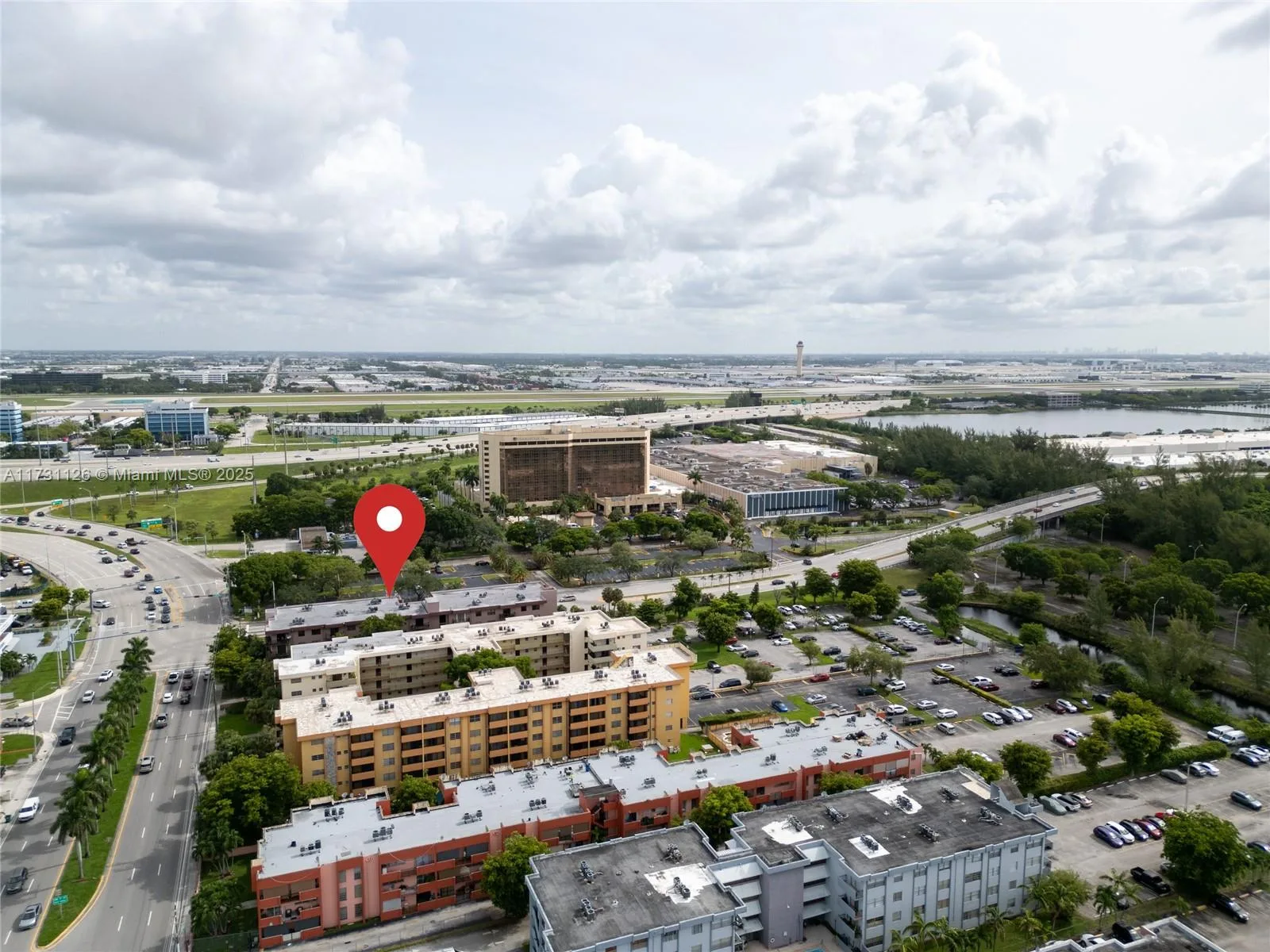 605 NW 72nd Ave # 406, Miami, FL 33126 photo 2