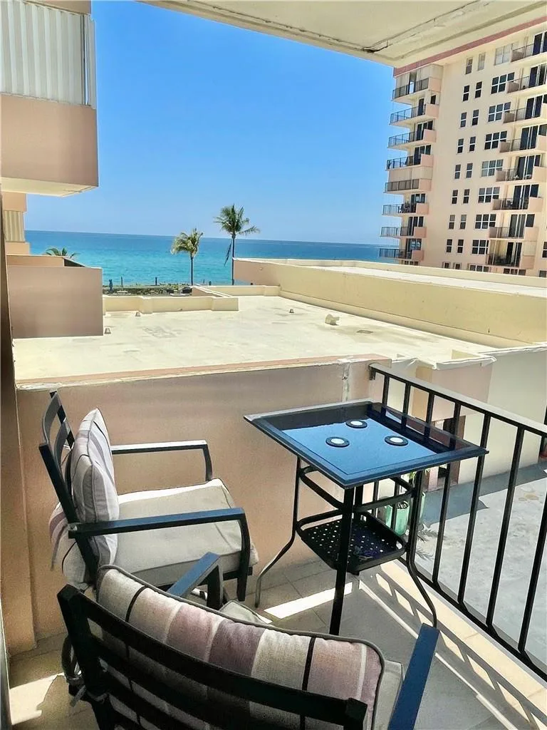 1149 HILLSBORO MILE # 304, Hillsboro Beach, FL 33062 photo 7