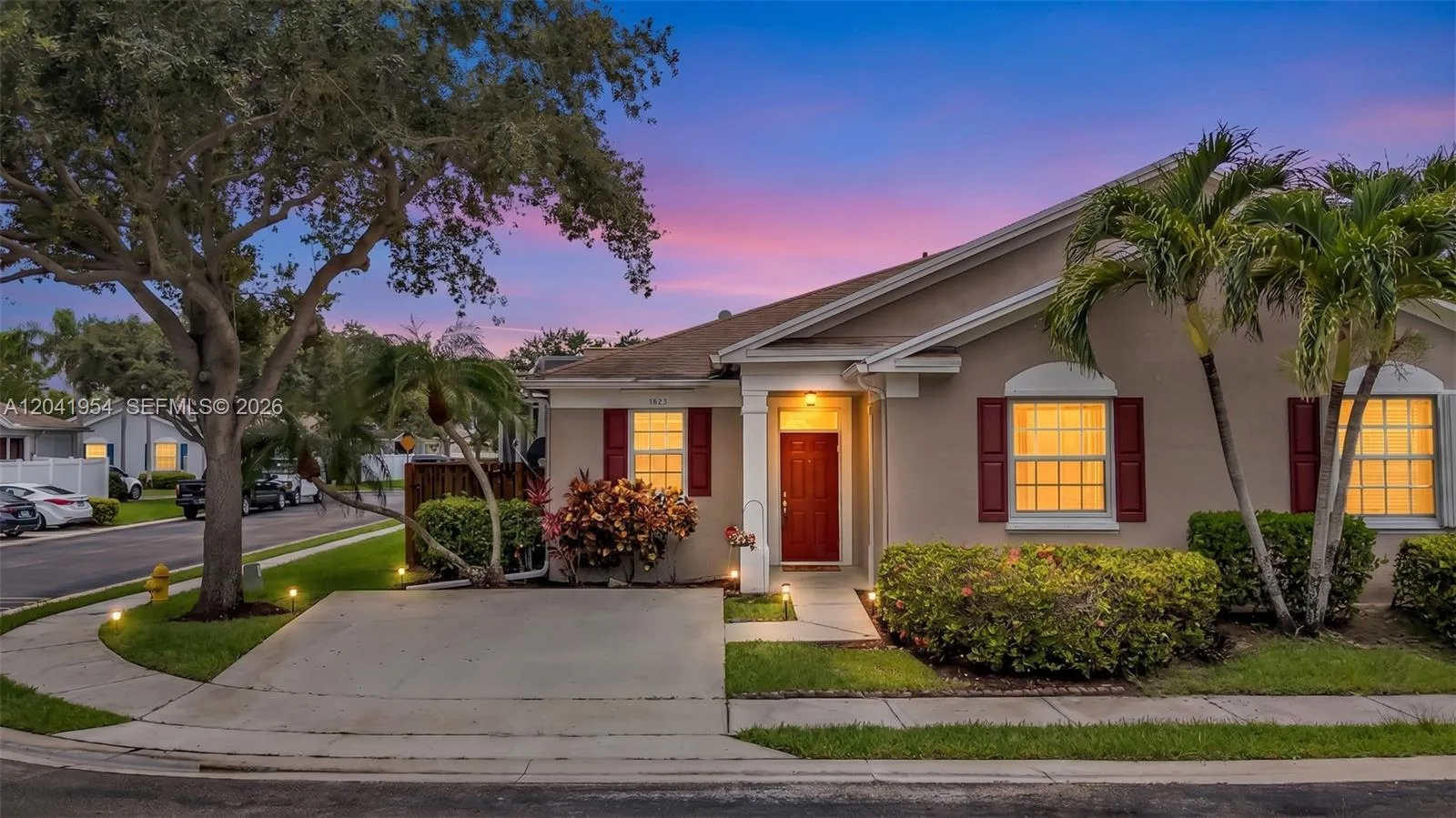 5823 Plum Harbor Cir, Tamarac, FL 33321