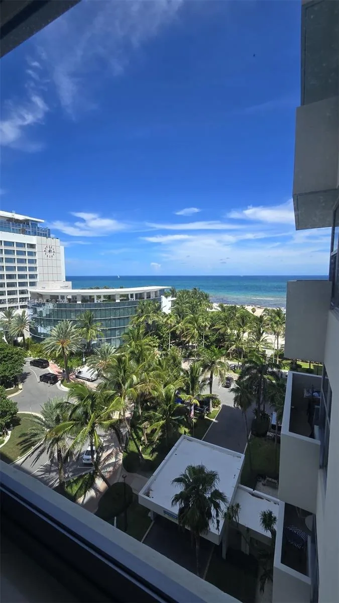 2899 Collins Ave # 1005, Miami Beach, FL 33140