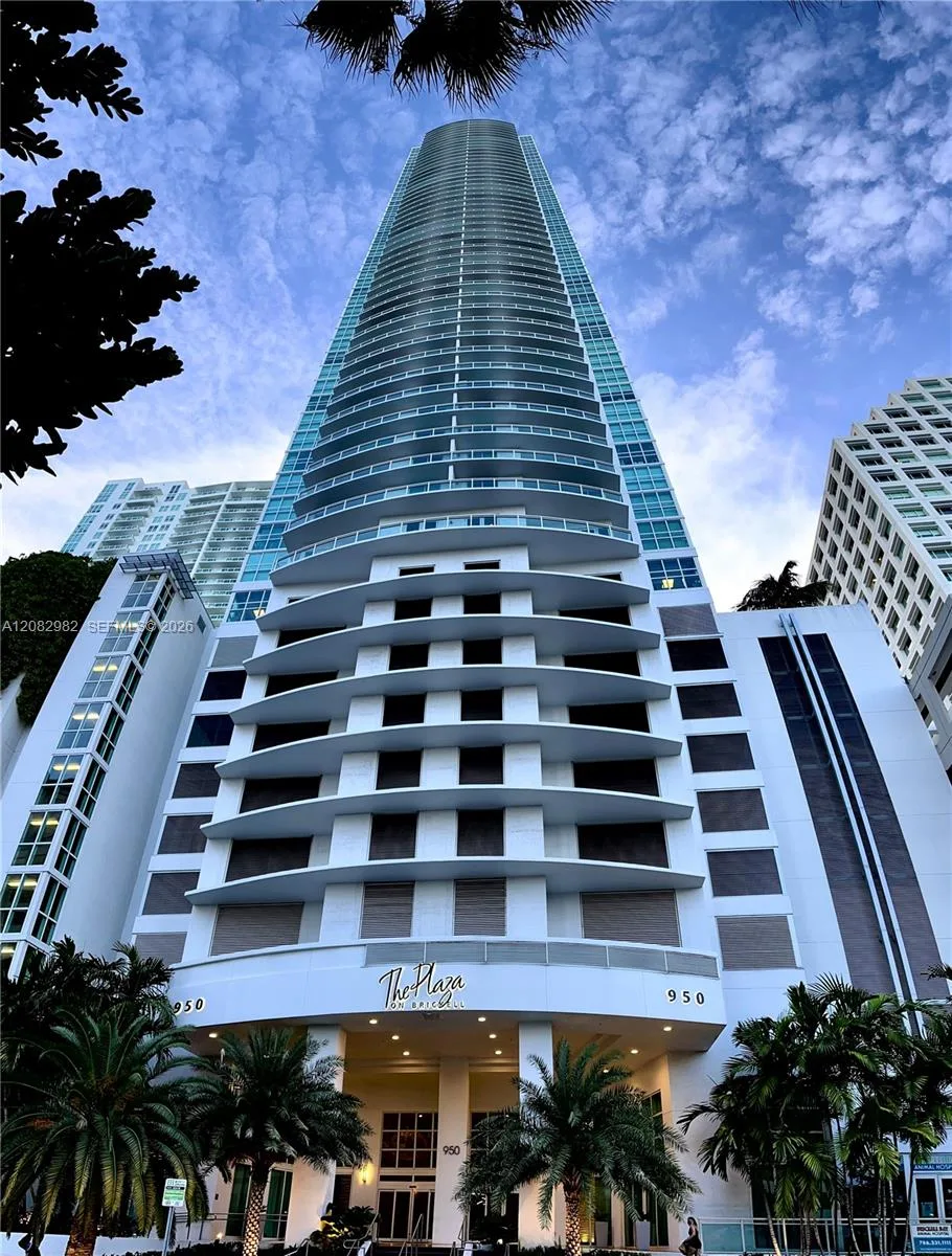 950 Brickell Bay Dr # 4908, Miami, FL 33131
