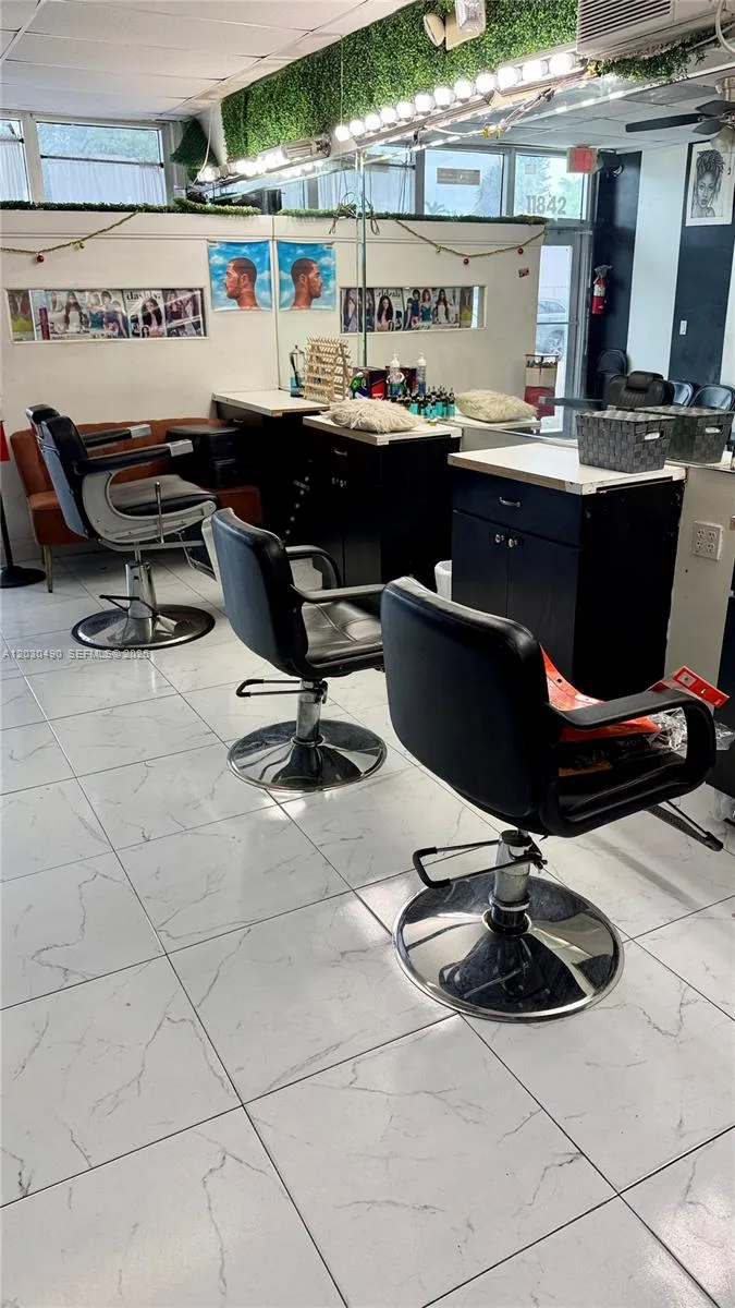 11842 W Dixie Hwy, Miami, FL 33161