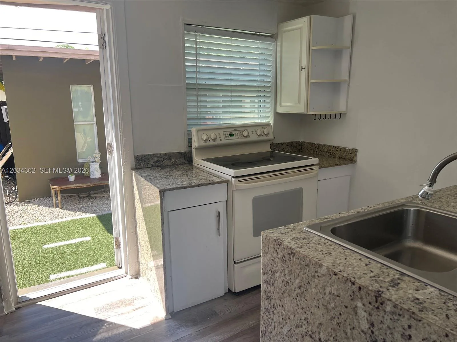 842 SW 12th Ave, Miami, FL 33130 photo 11