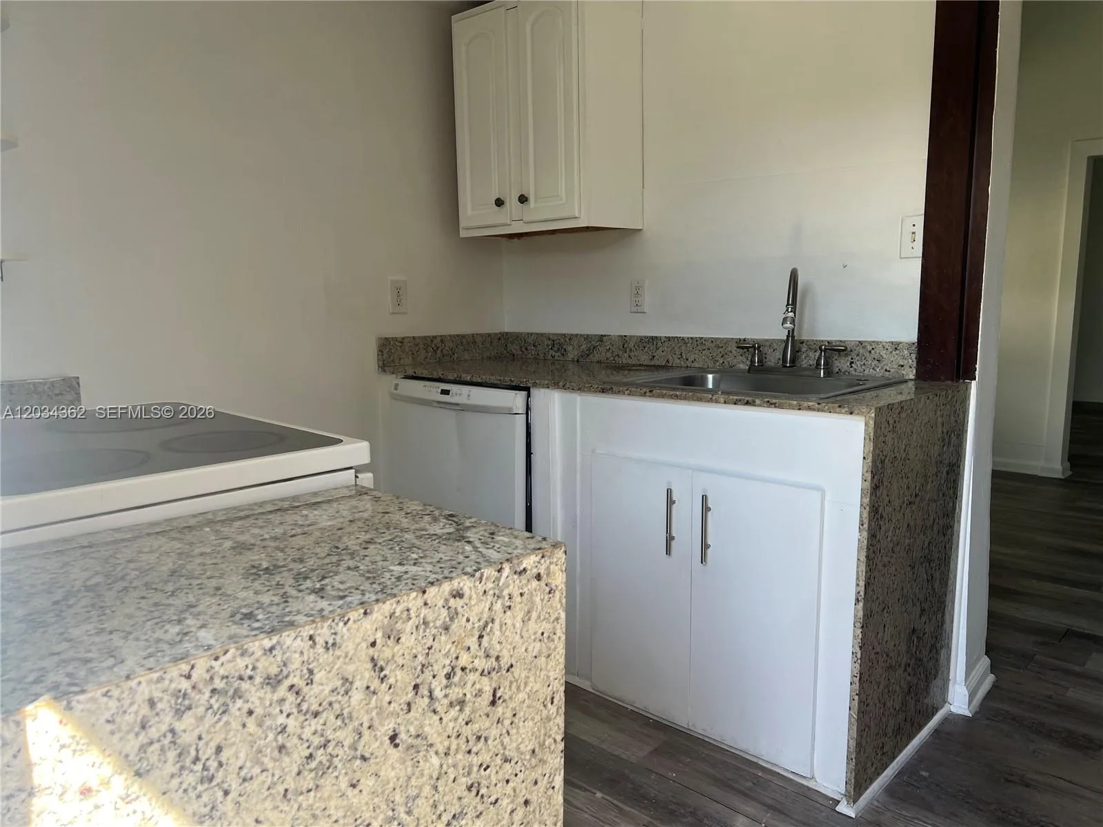 842 SW 12th Ave, Miami, FL 33130 photo 12