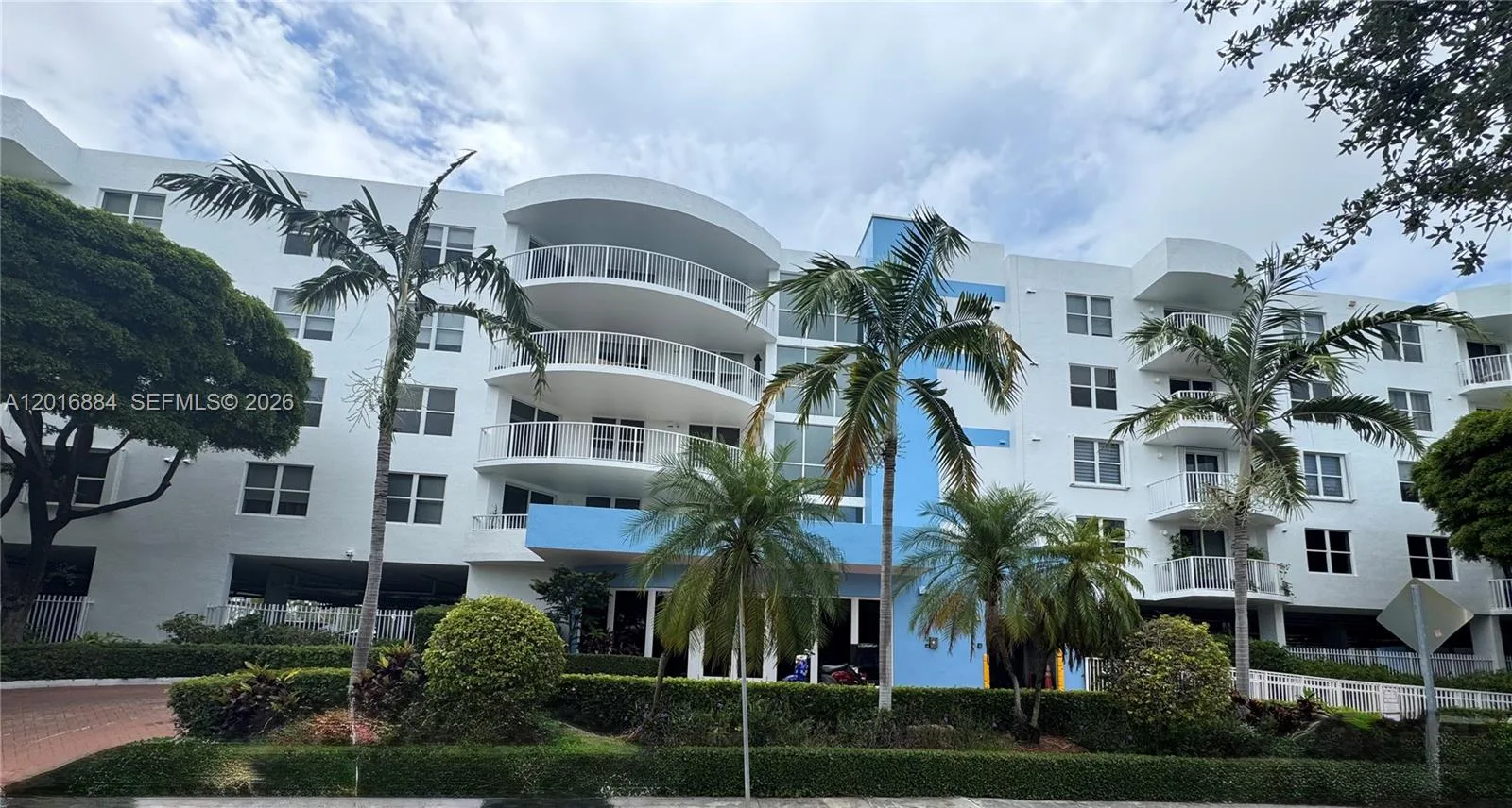1555 N N.Treasure Dr # 313, North Bay Village, FL 33141