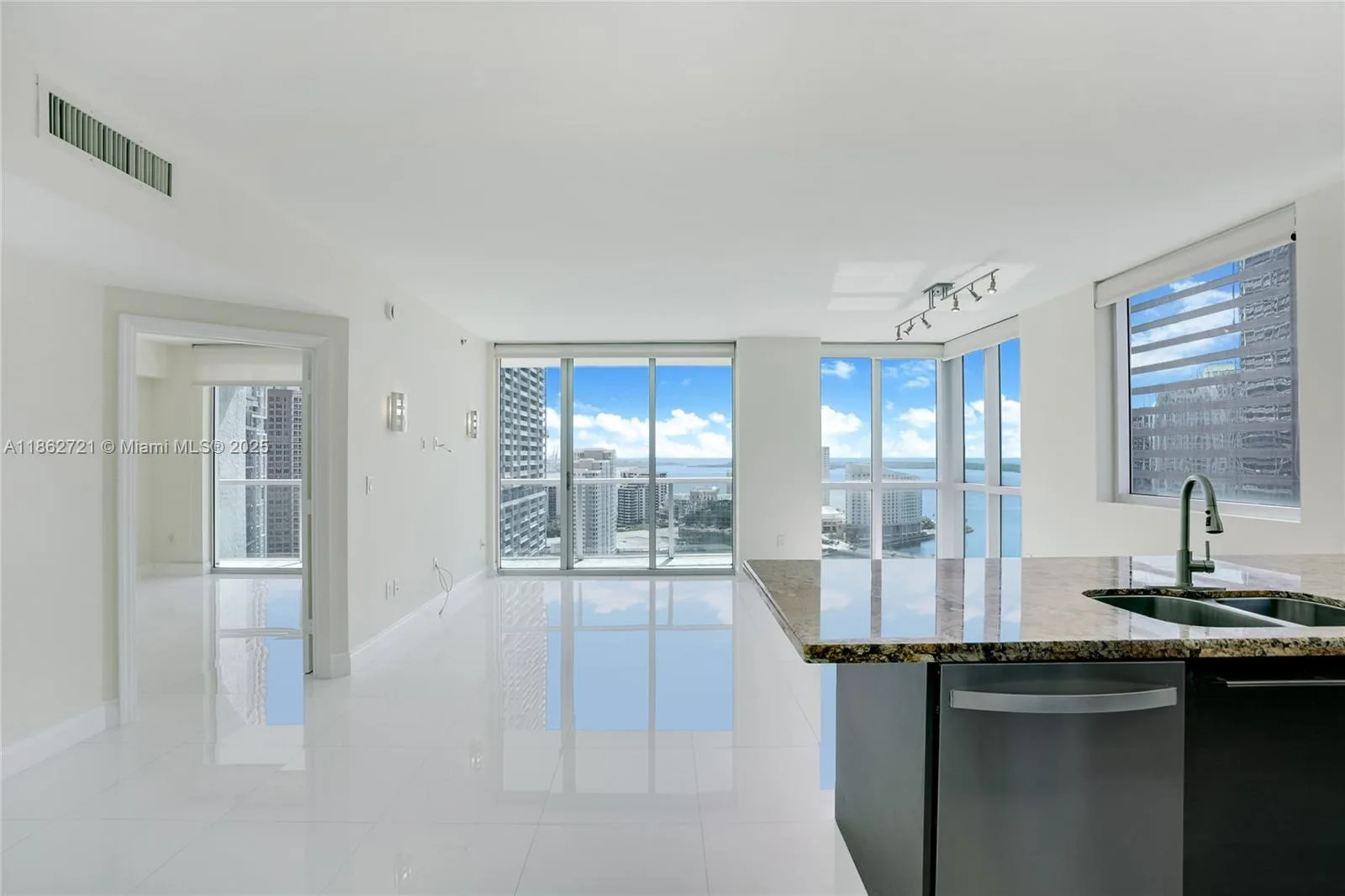 500 Brickell Ave # 2702, Miami, FL 33131