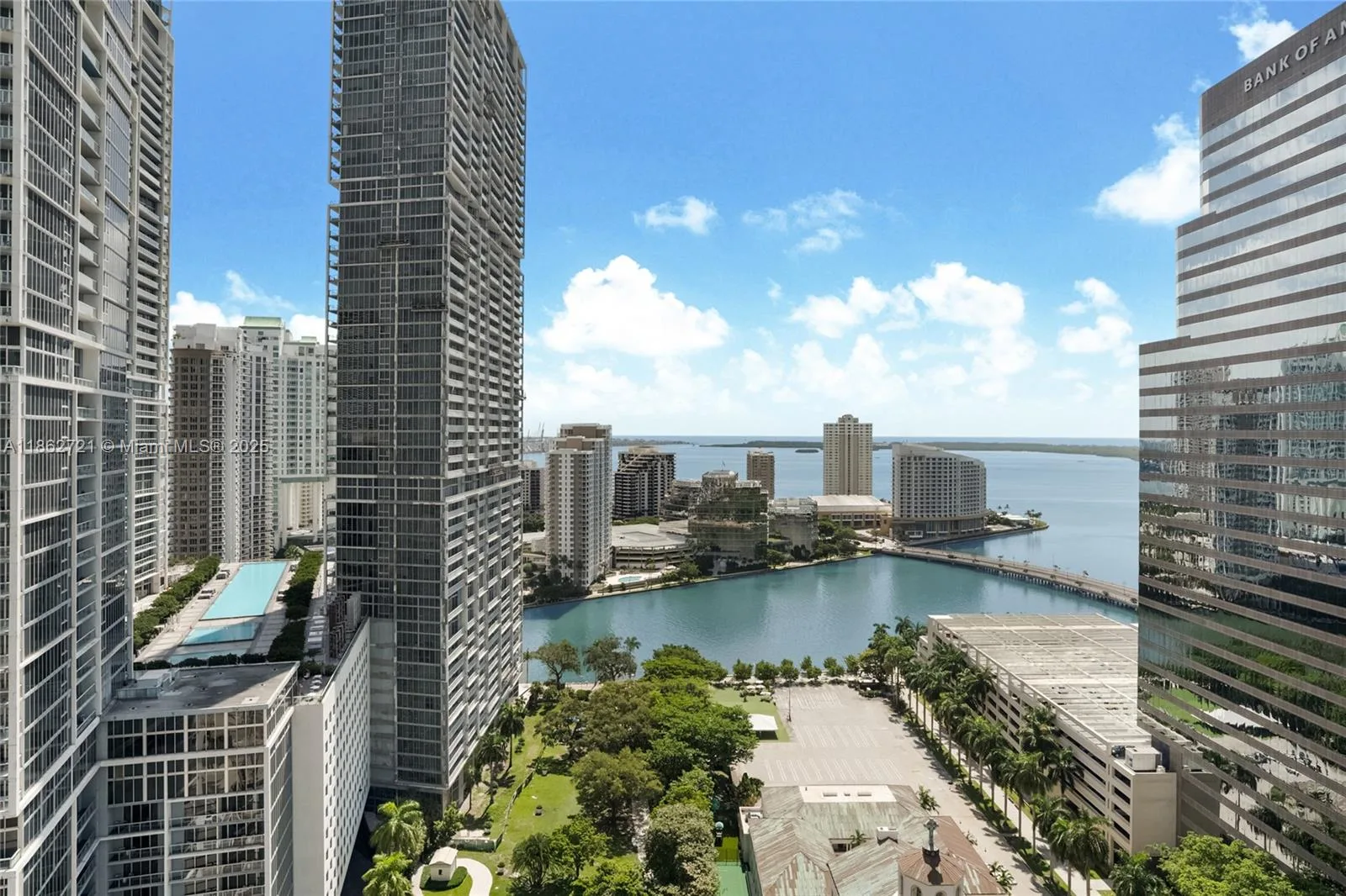 500 Brickell Ave # 2702, Miami, FL 33131 photo 3