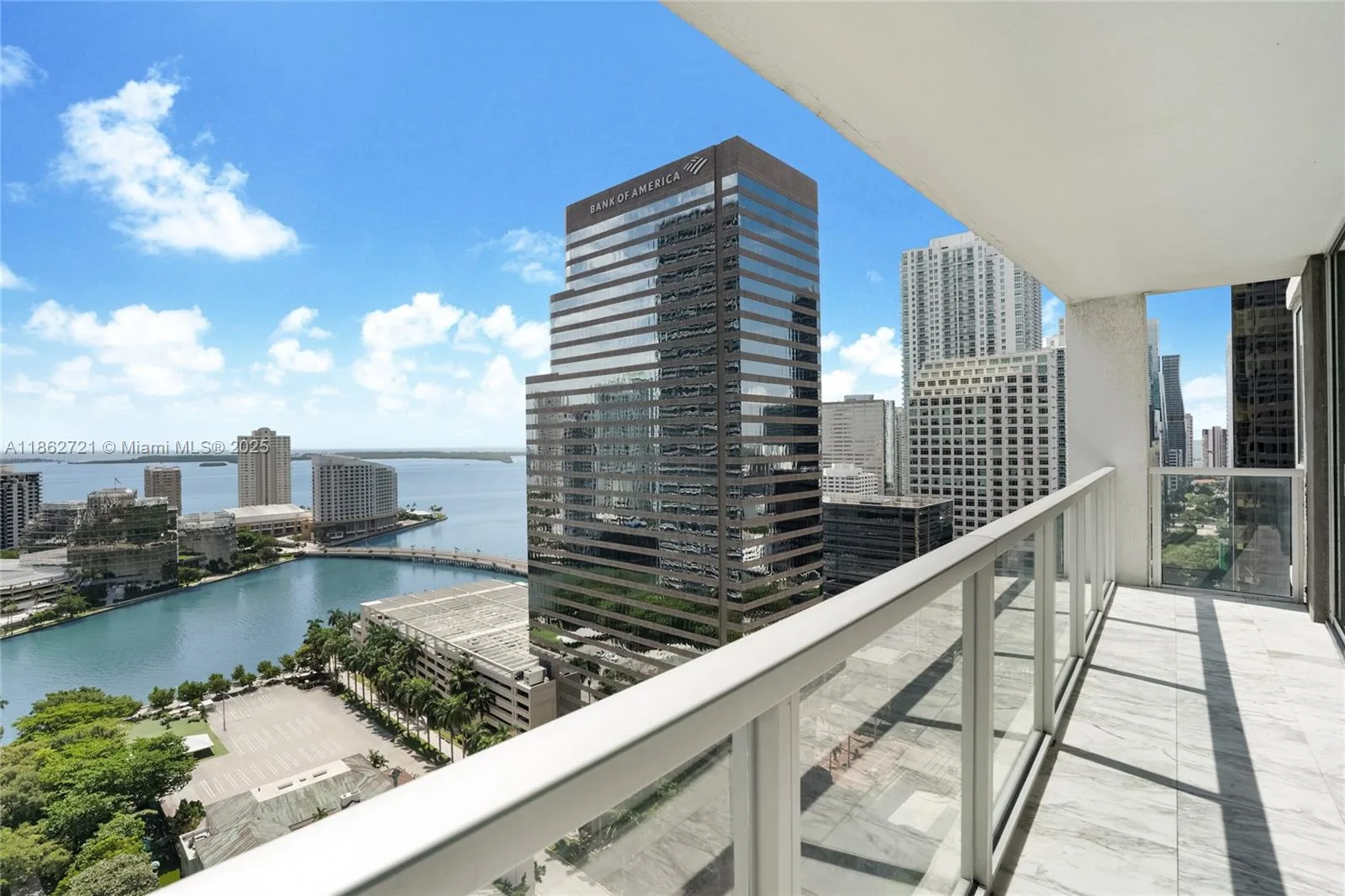 500 Brickell Ave # 2702, Miami, FL 33131 photo 8
