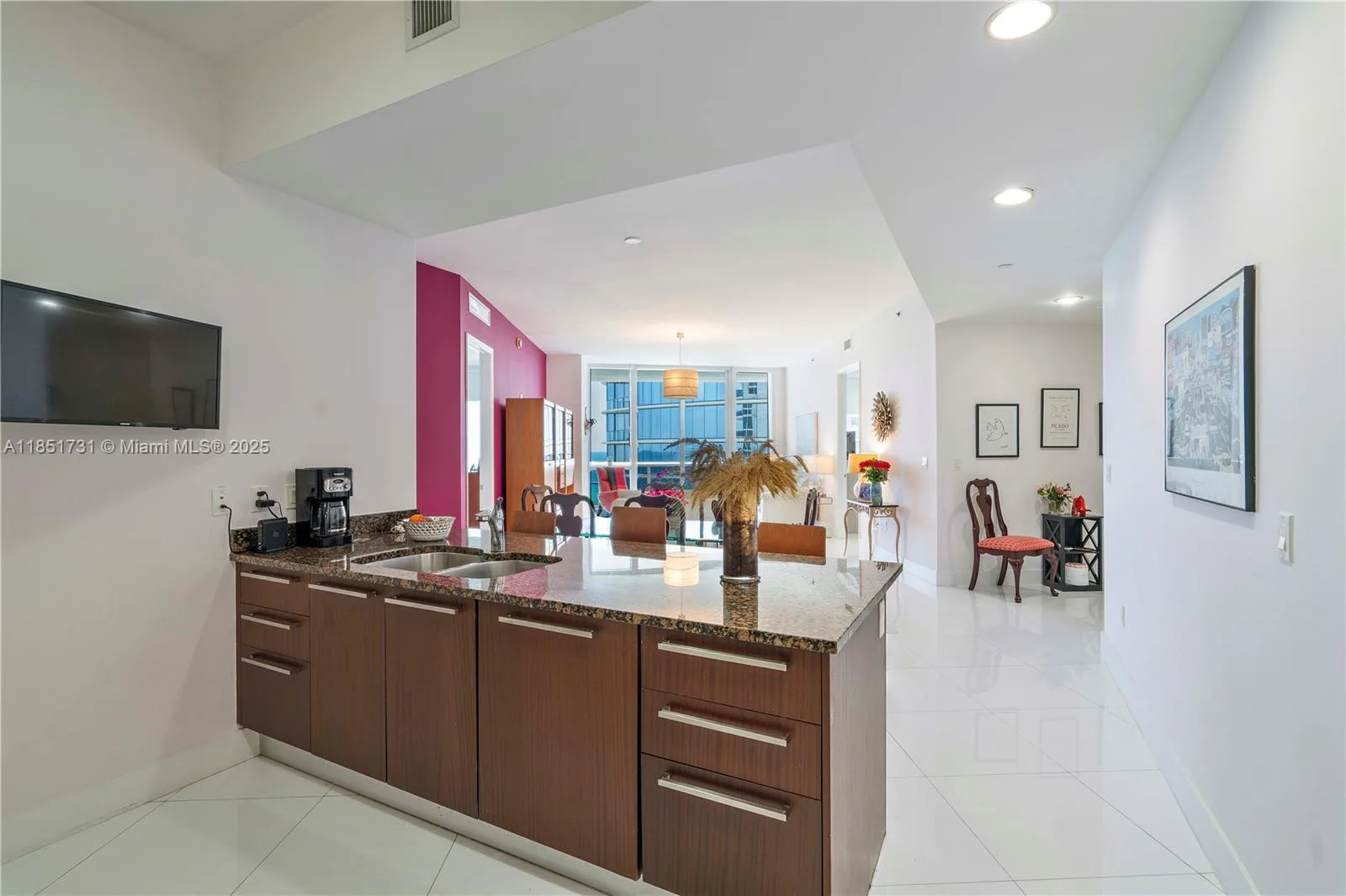 15811 Collins Ave # 607, Sunny Isles Beach, FL 33160 photo 4