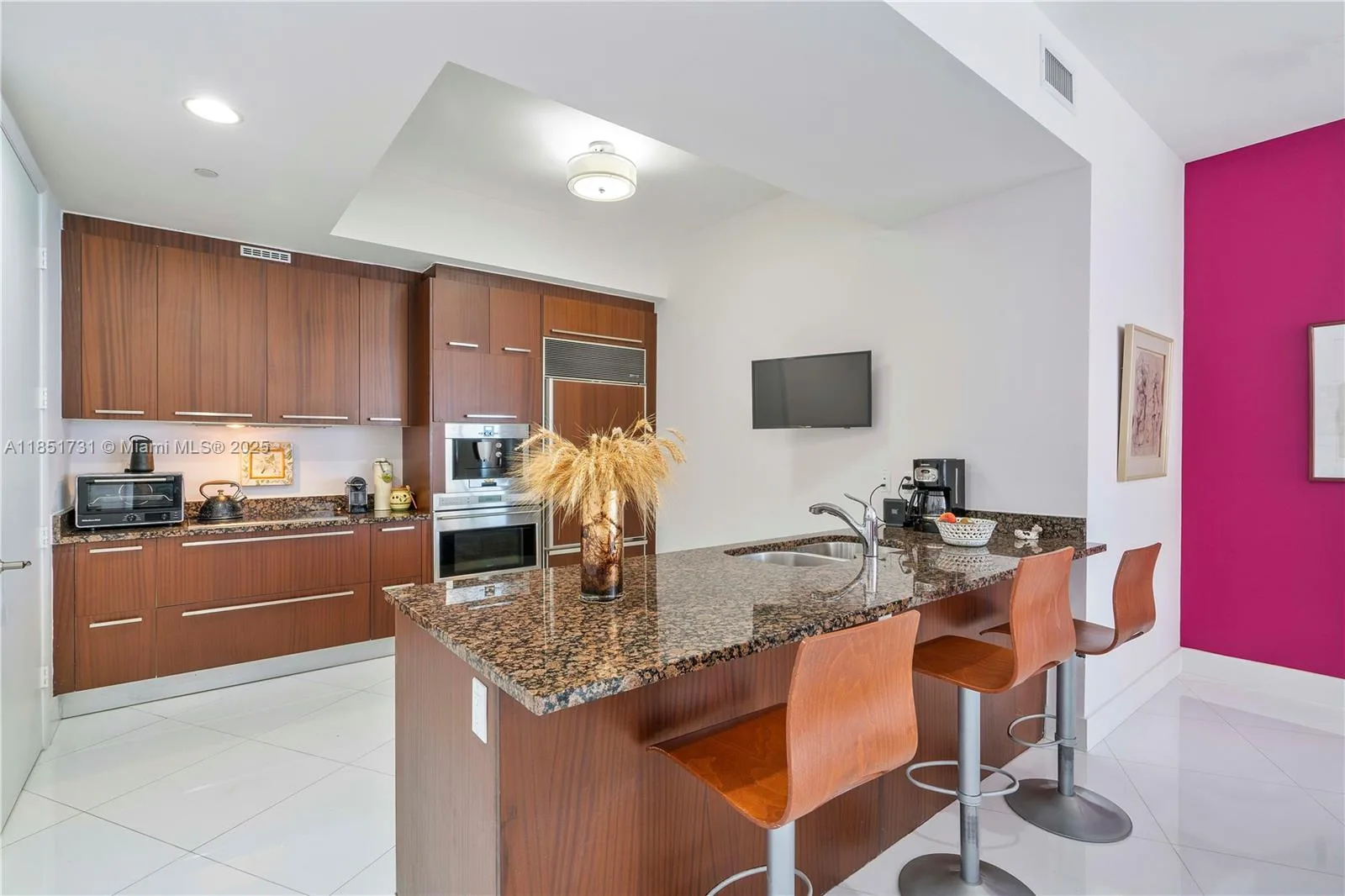 15811 Collins Ave # 607, Sunny Isles Beach, FL 33160 photo 5