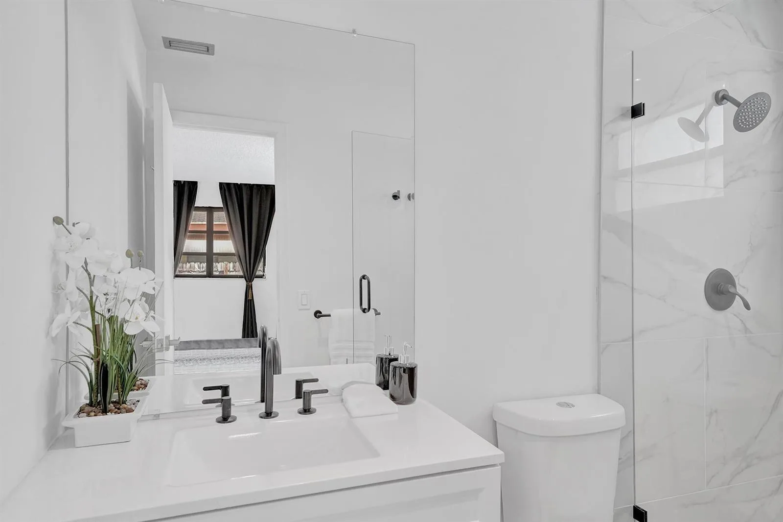 1115 NE 1st Court # B, Hallandale Beach, FL 33009 photo 11