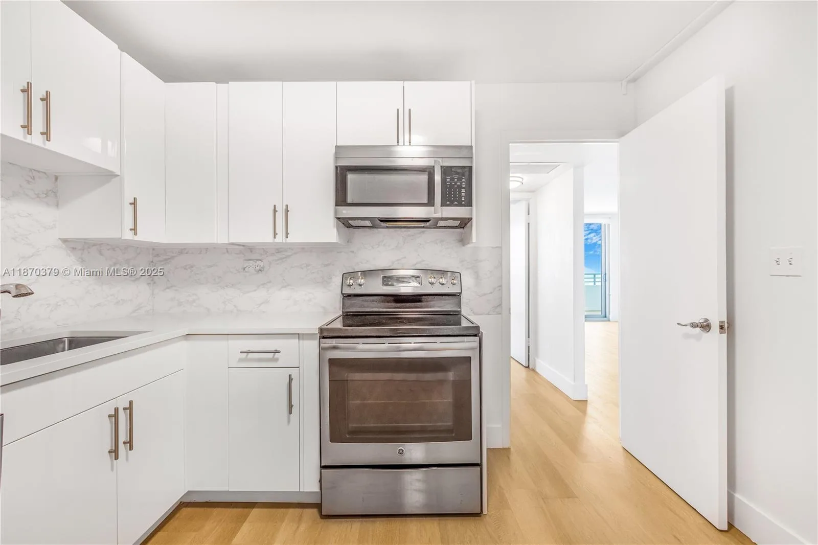 5555 Collins Ave # 16K, Miami Beach, FL 33140 photo 13