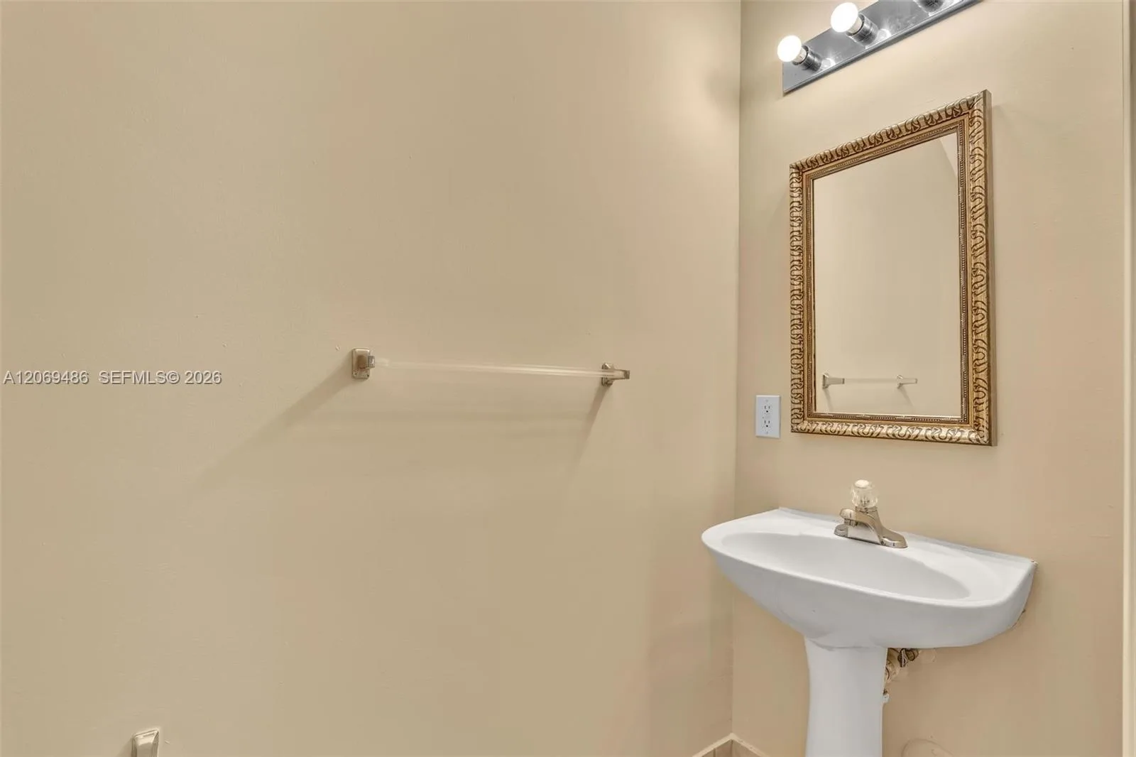 3102 NW 24th Way, Oakland Park, FL 33309 photo 11