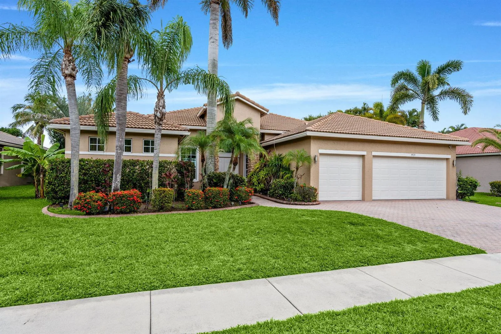 9919 Royal Cardigan Way, West Palm Beach, FL 33411 photo 2