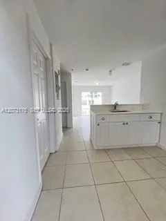 1613 NW 16th Ave # 203, Miami, FL 33125