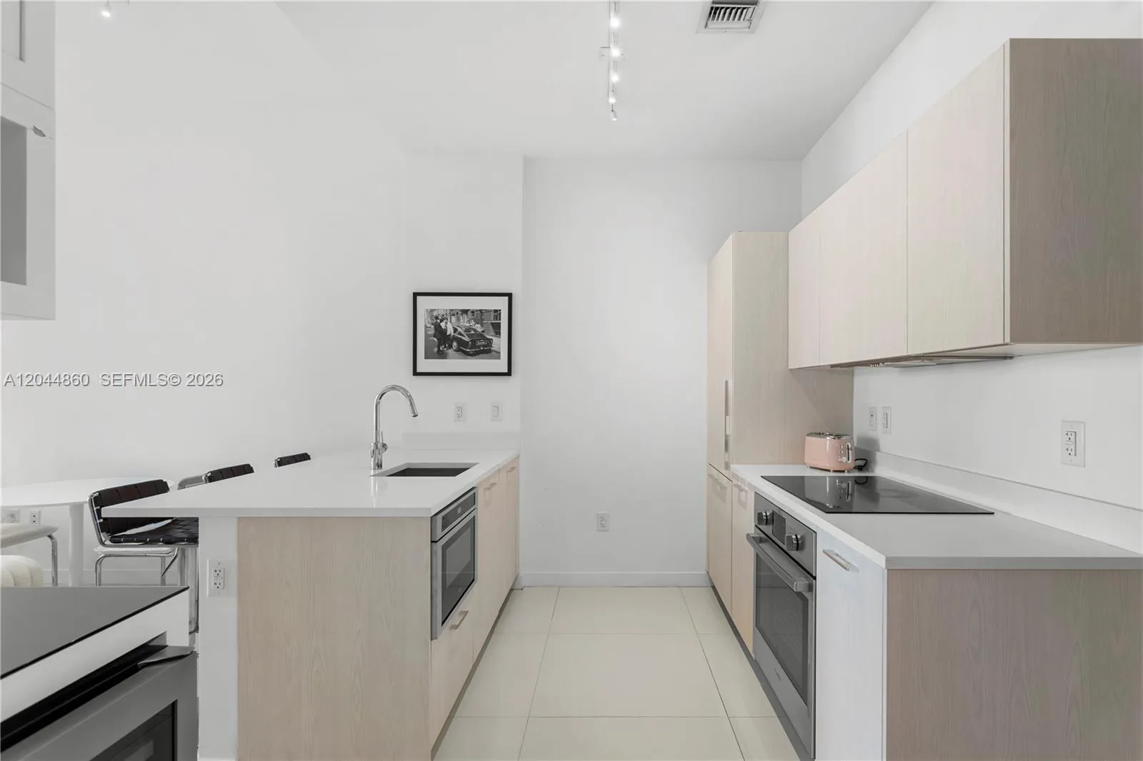 501 NE 31st St # 204, Miami, FL 33137 photo 6