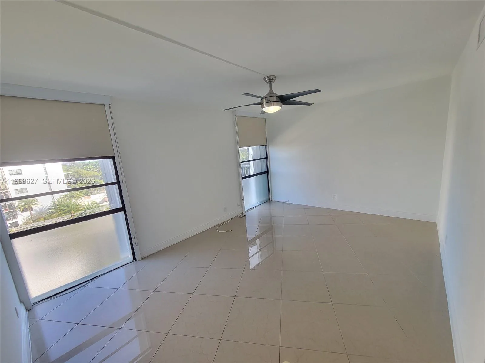 3301 N Country Club Dr # 811, Aventura, FL 33180