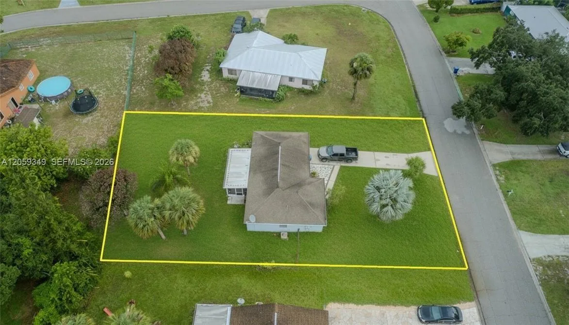 4016 E Sunflower Circle, La Belle, FL 33935 photo 11