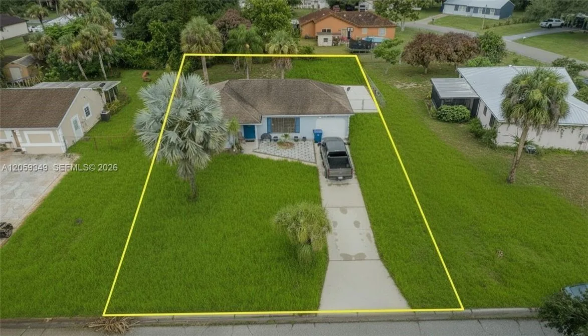4016 E Sunflower Circle, La Belle, FL 33935 photo 12