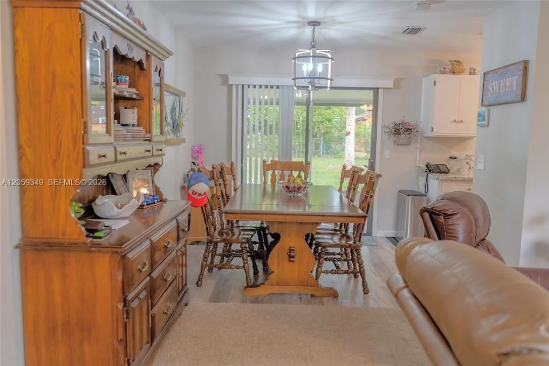 4016 E Sunflower Circle, La Belle, FL 33935 photo 8