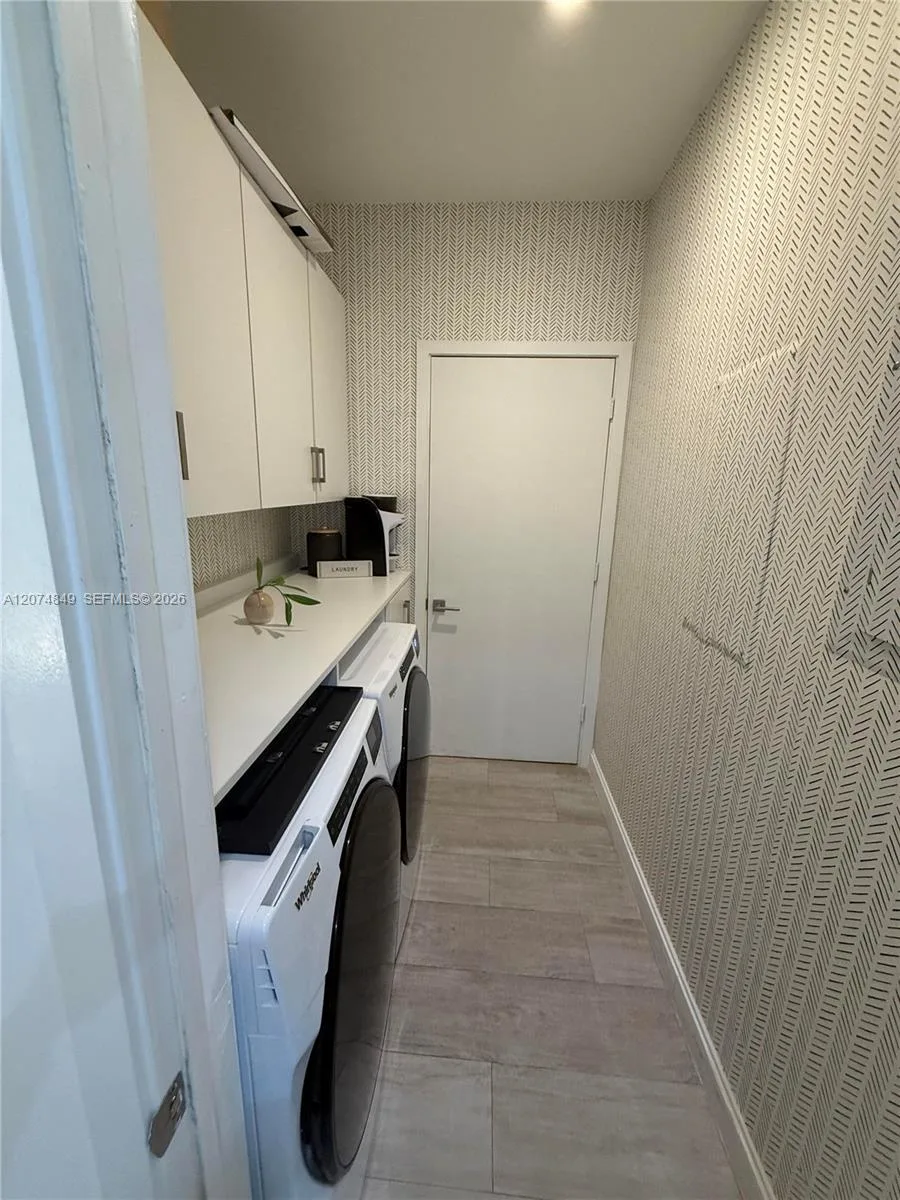 55 SW 9th St # 4409, Miami, FL 33130 photo 10