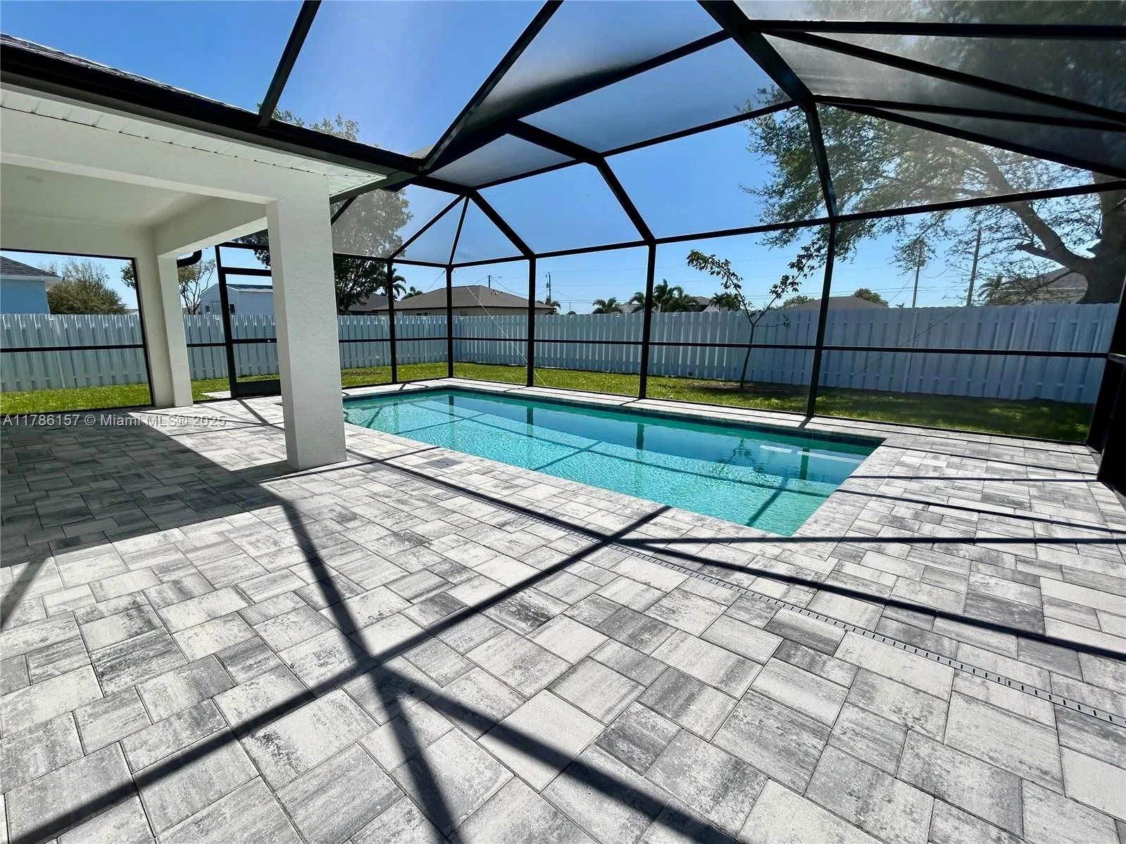 22 NW 25th TER, Cape Coral, FL 33993