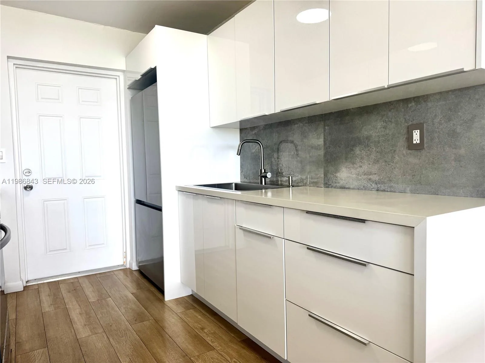 16850 S Glades Dr # 8C, North Miami Beach, FL 33162 photo 3
