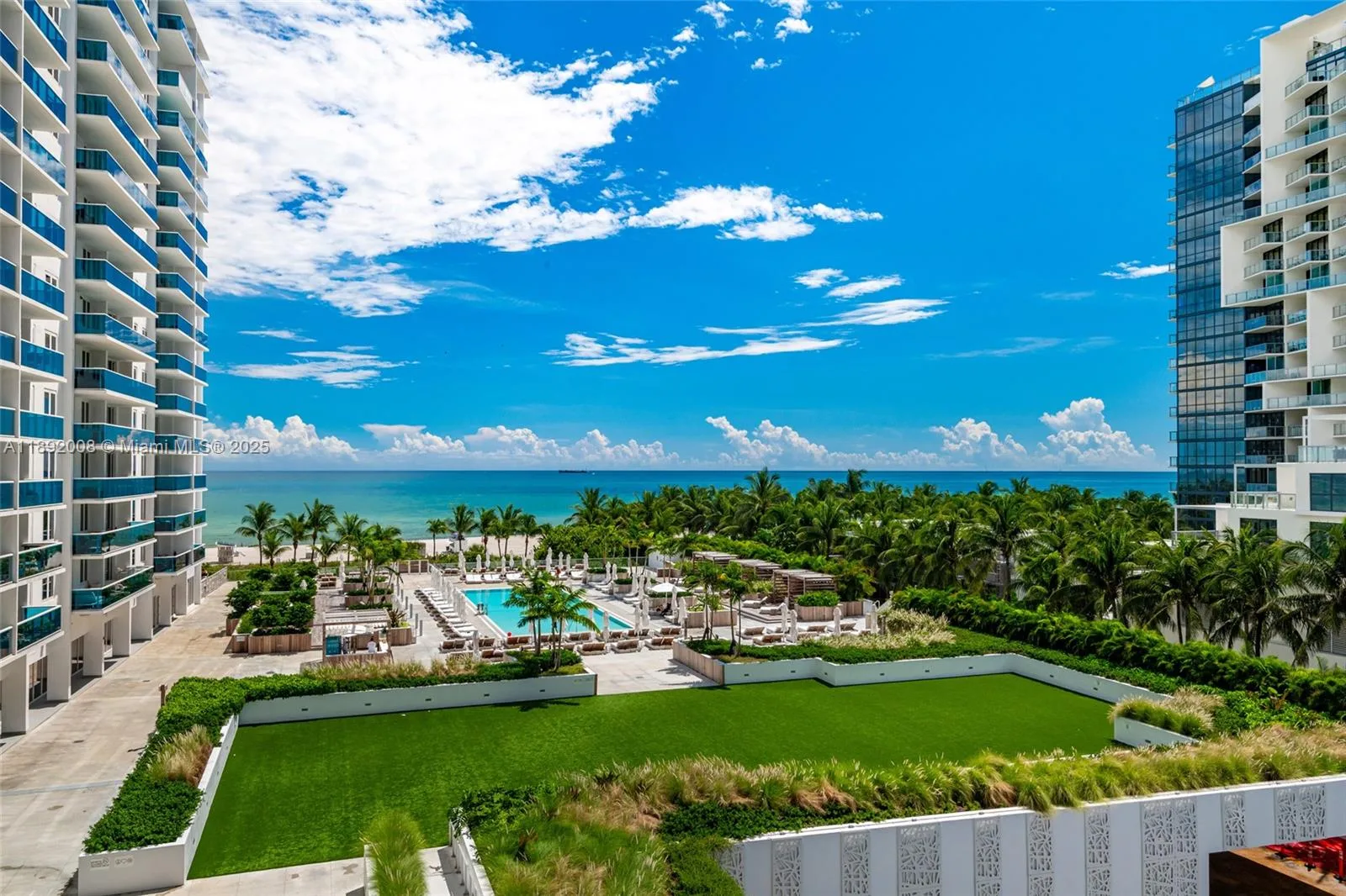 2301 Collins Ave # 541, Miami Beach, FL 33139