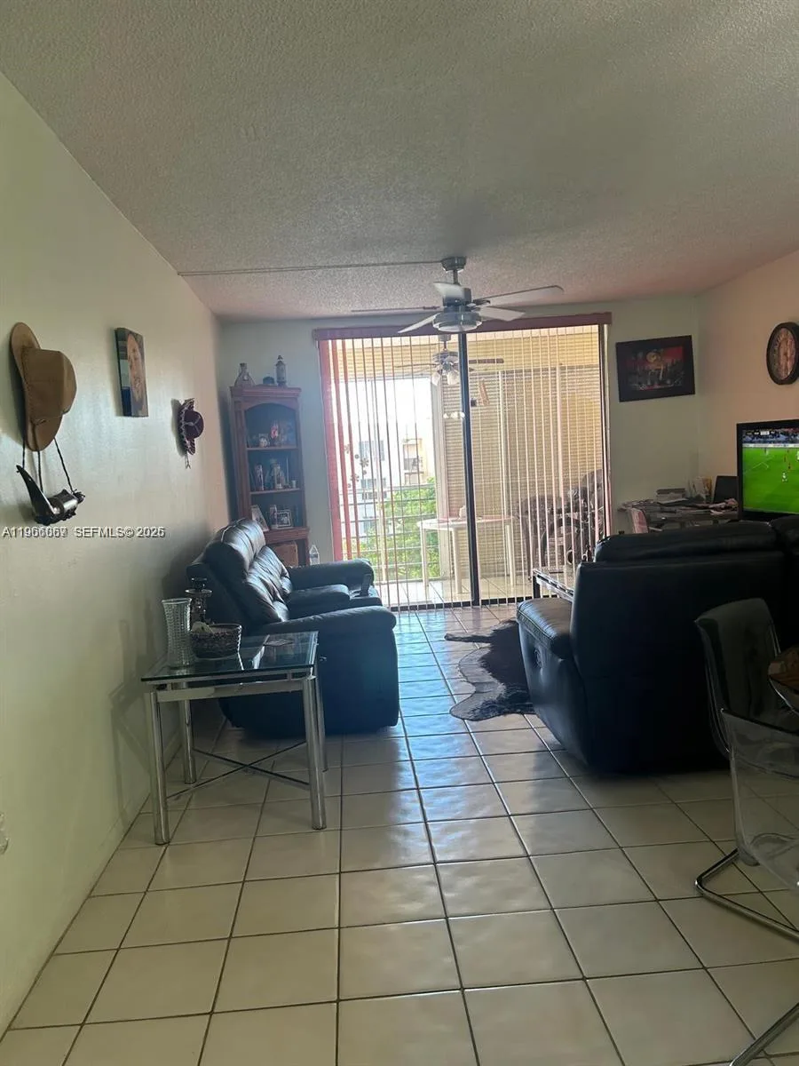 2840 Somerset Dr # 400M, Lauderdale Lakes, FL 33311 photo 6