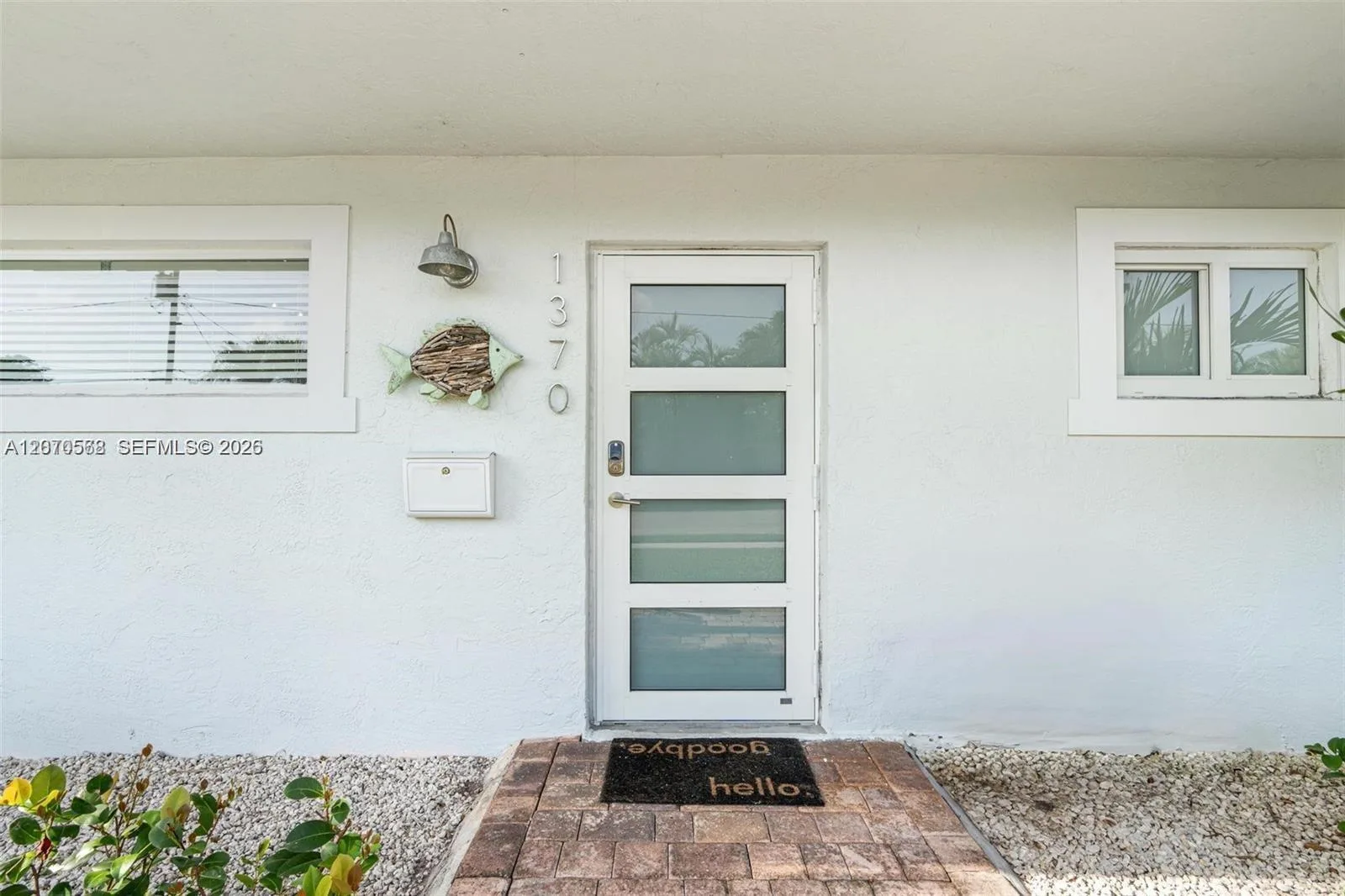 1370 NE 40th Dr, Oakland Park, FL 33334 photo 8