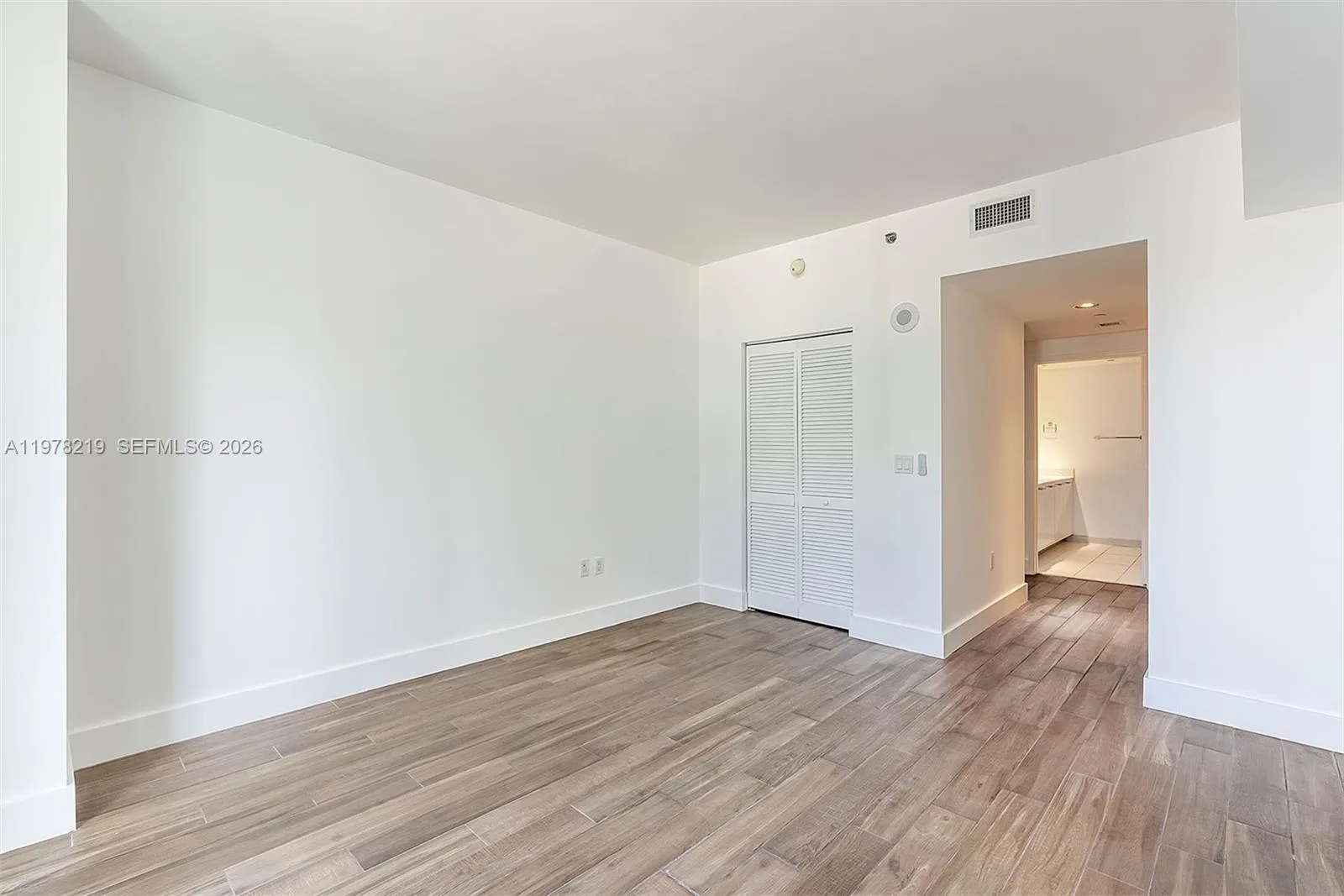 951 Brickell Ave # 1711, Miami, FL 33131 photo 11