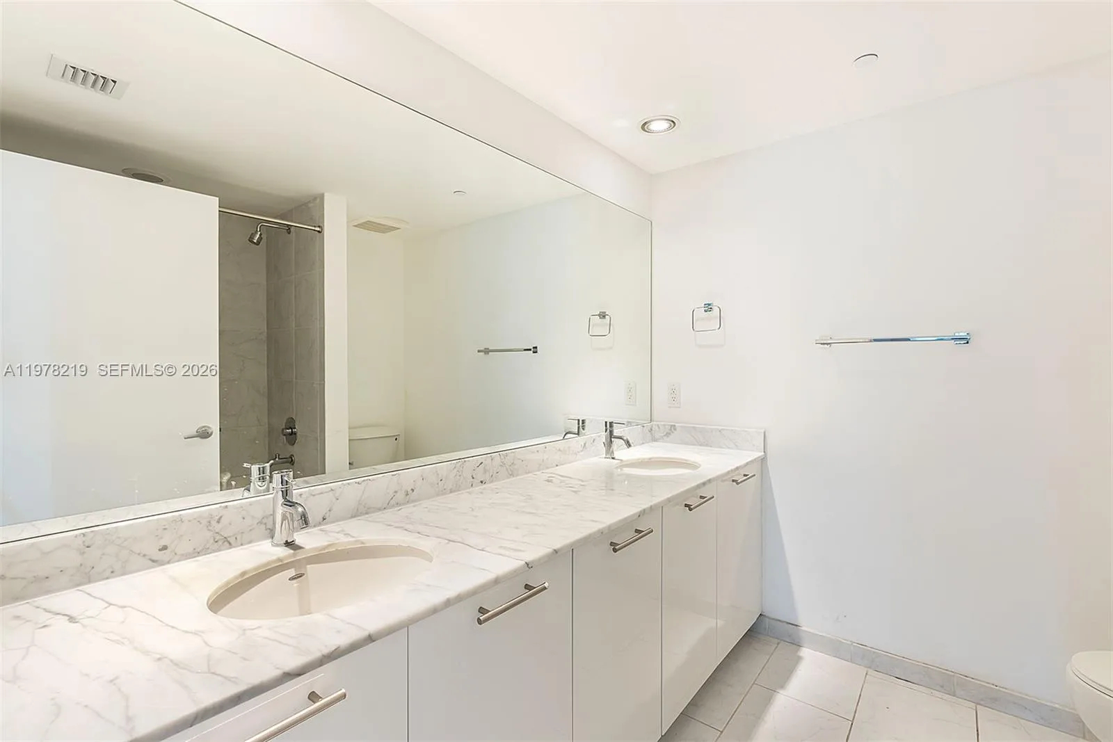 951 Brickell Ave # 1711, Miami, FL 33131 photo 12