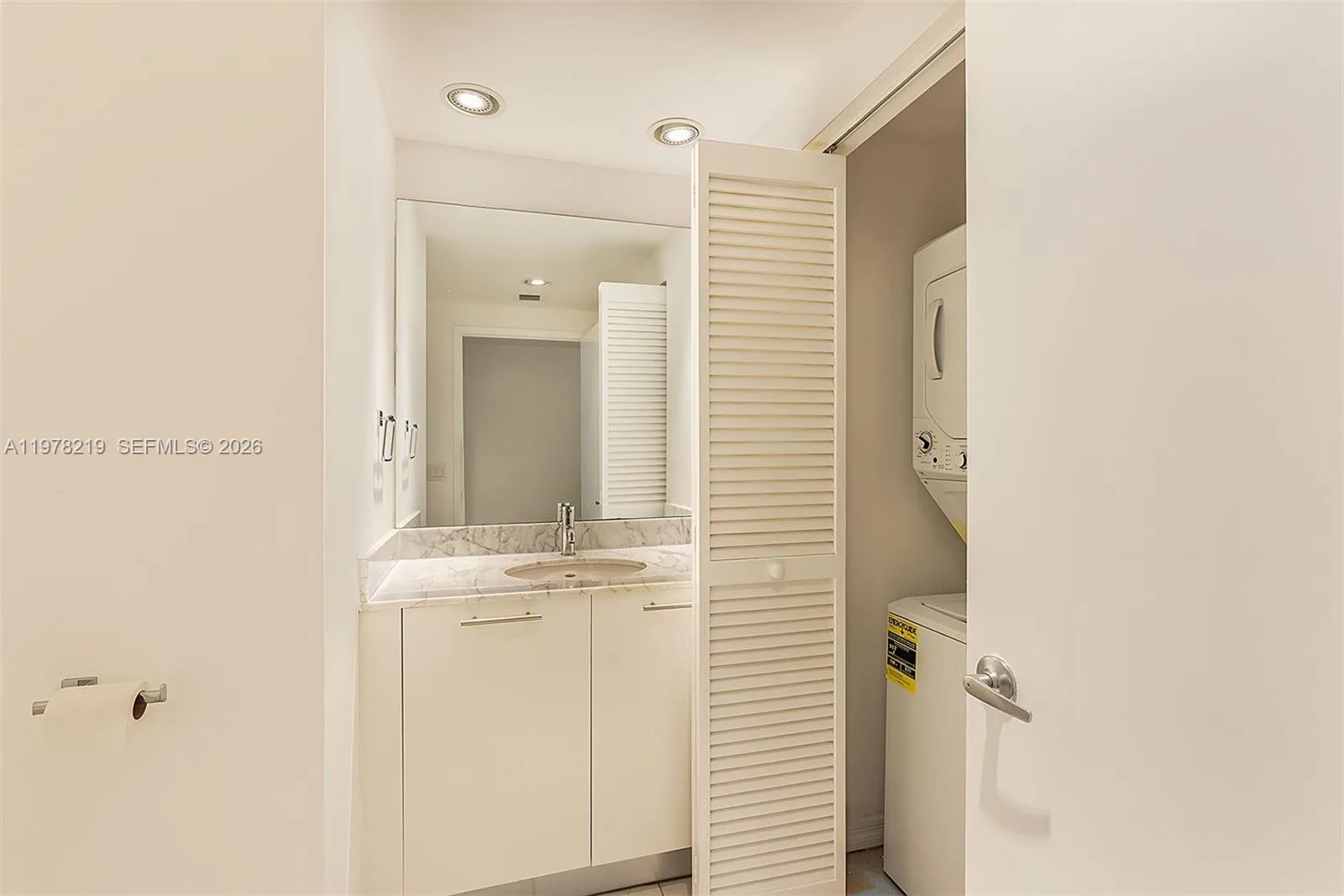 951 Brickell Ave # 1711, Miami, FL 33131 photo 13