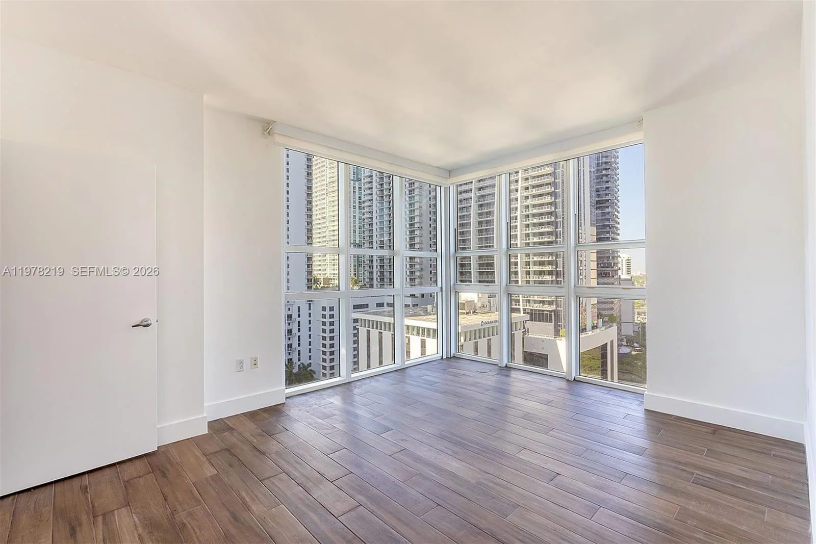 951 Brickell Ave # 1711, Miami, FL 33131 photo 8
