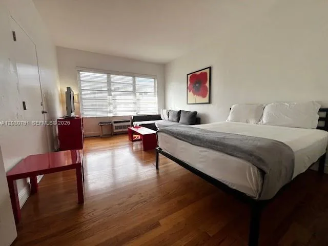 601 7th St # 4, Miami Beach, FL 33139
