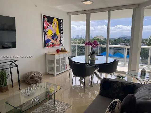 4779 Collins Ave # 706, Miami Beach, FL 33140