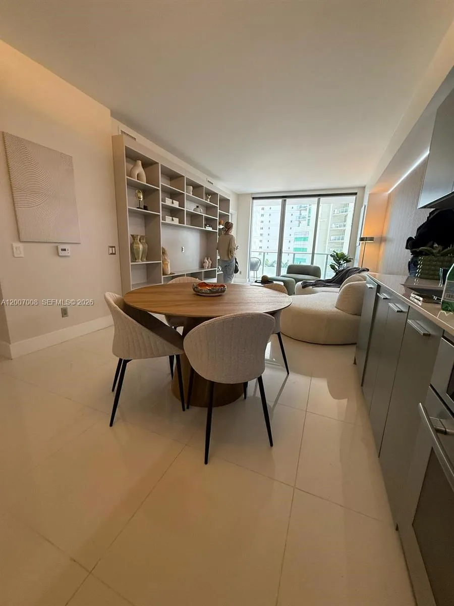 1300 Brickell Bay Dr # 604, Miami, FL 33131 photo 11