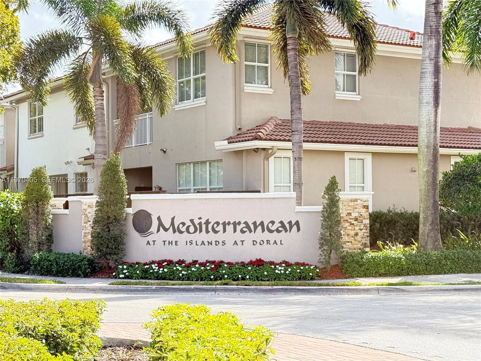 10832 NW 84th St, Doral, FL 33178 photo 2